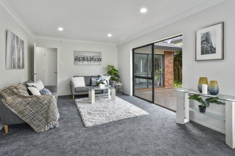 Photo of property in 2/10 Ridge Road, Howick, Auckland, 2014