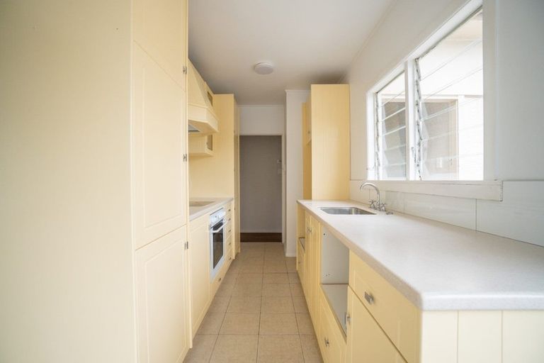 Photo of property in 23 Glasgow Street, Takaro, Palmerston North, 4412