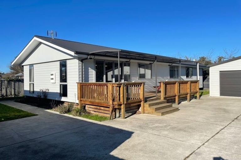 Photo of property in 17a Kaplan Avenue, Islington, Christchurch, 8042