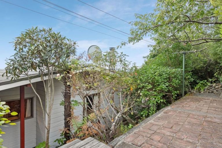 Photo of property in 33 Janice Place, Mount Pleasant, Christchurch, 8081