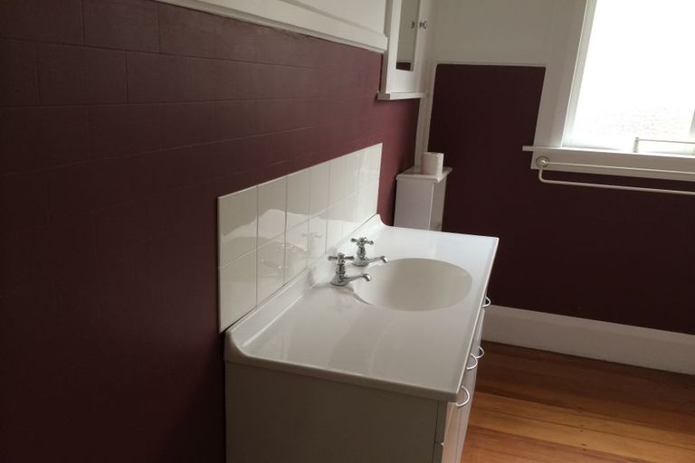 Photo of property in 19 Kowhai Avenue, Palmerston North, 4410