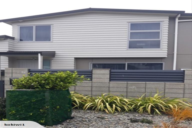 Photo of property in 2/113 Moorefield Road, Johnsonville, Wellington, 6037