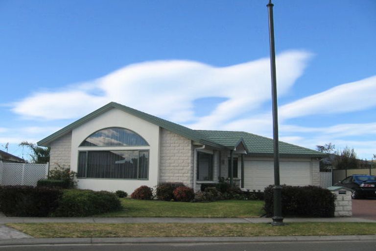 Photo of property in 8 Aintree Place, Taradale, Napier, 4112