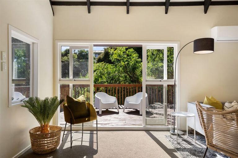 Photo of property in 2/19 Utting Street, Birkdale, Auckland, 0626