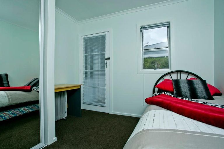 Photo of property in 6/16 Rutland Road, Stanley Point, Auckland, 0624