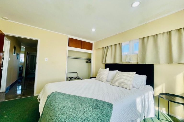 Photo of property in 2/8 Russell Road, Manurewa, Auckland, 2102