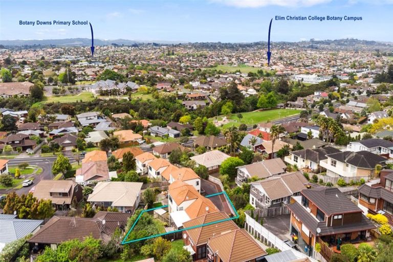 Photo of property in 1/8 Kells Place, Botany Downs, Auckland, 2010