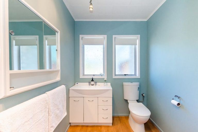 Photo of property in 7 Nimmo Avenue, Waikanae, 5036