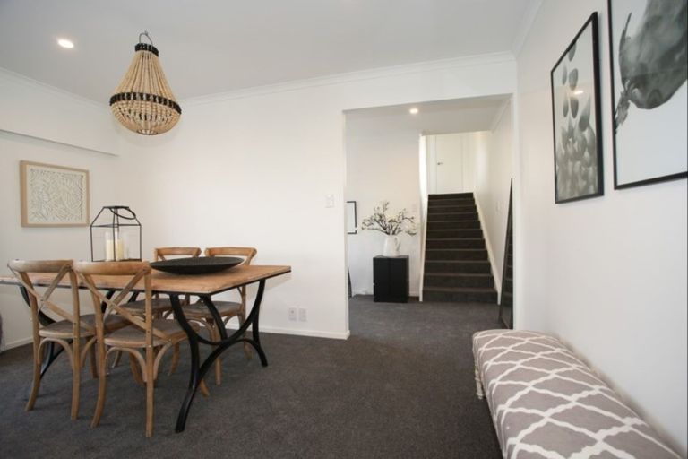 Photo of property in 20 Saint Hill Lane, Havelock North, 4130