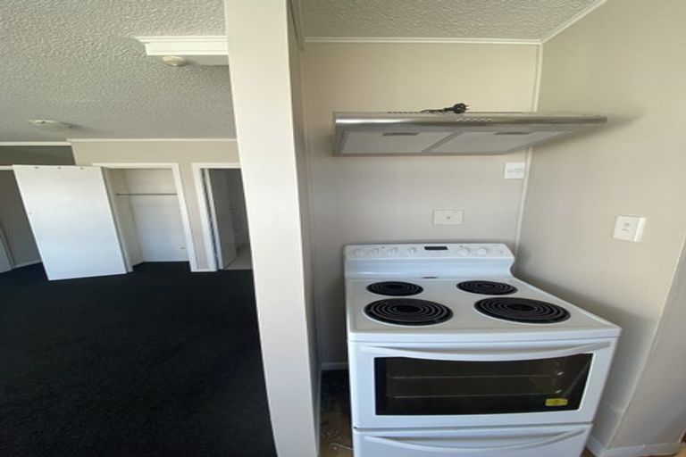 Photo of property in Churchill Flats, 213 The Terrace, Wellington Central, Wellington, 6011