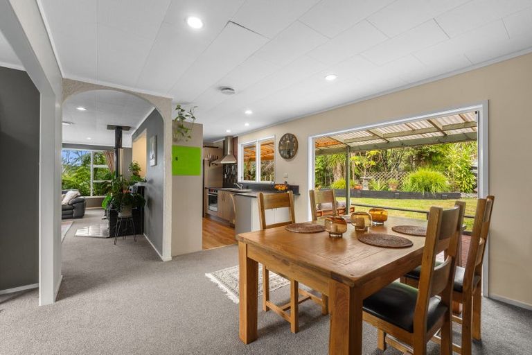 Photo of property in 18 Steam Hauler Track, Waitakere, Henderson, 0782