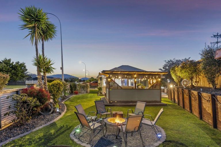 Photo of property in 170 Guildford Drive, Paraparaumu Beach, Paraparaumu, 5032