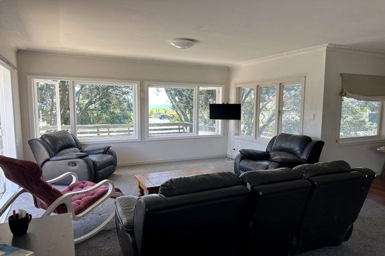 Photo of property in 1/422 Hibiscus Coast Highway, Orewa, 0931
