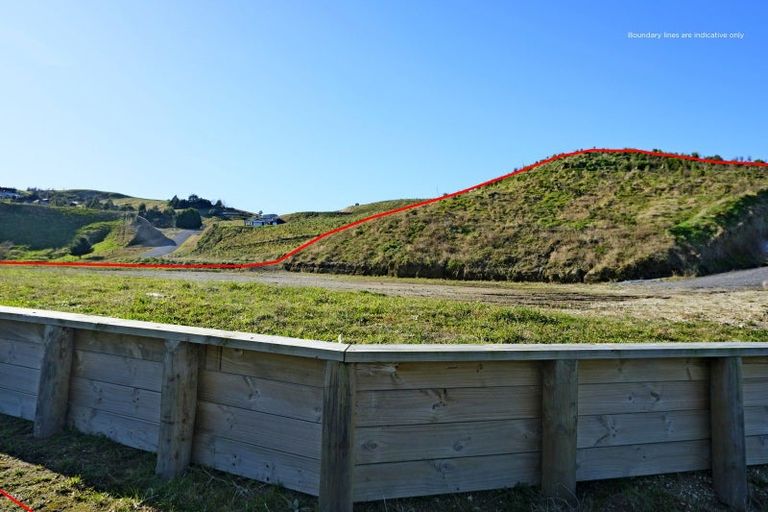 Photo of property in 16 Olsen Place, Kinloch, 3385