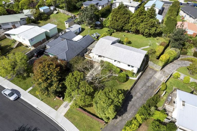 Photo of property in 7 Lyford Crescent, Sunnynook, Auckland, 0620