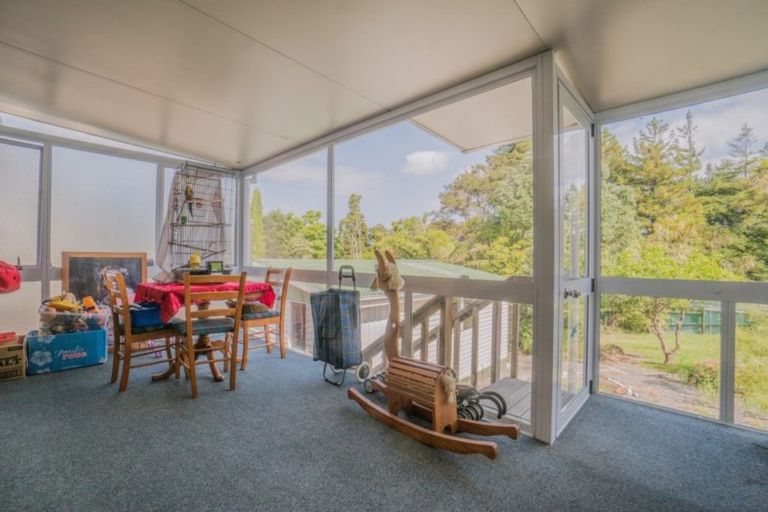 Photo of property in 46 Lantana Road, Green Bay, Auckland, 0604