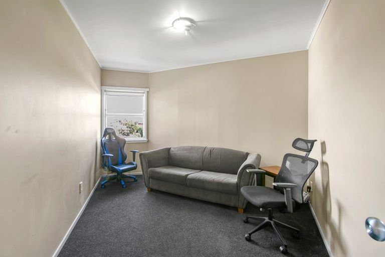 Photo of property in 4/184 Powderham Street, New Plymouth, 4310