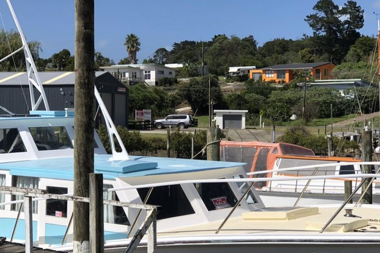 Photo of property in 12 Komiti Road, Tinopai, 0593