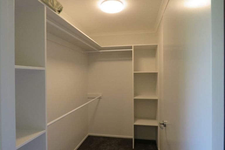 Photo of property in 5 Mackillop Way, Brooklands, New Plymouth, 4310