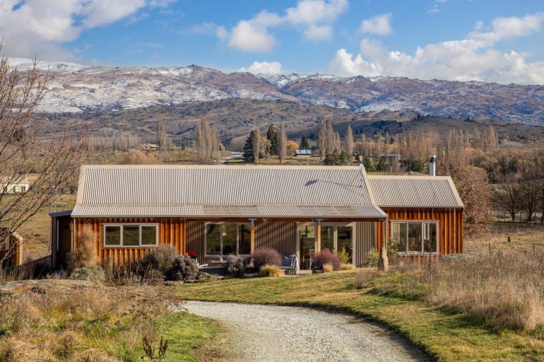 Photo of property in 139 Chapman Road, Earnscleugh, Alexandra, 9391