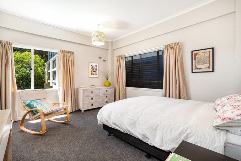 Photo of property in 40b The Crescent, Roseneath, Wellington, 6011