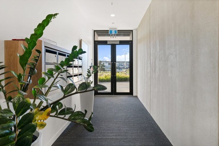 Photo of property in 206/167 Glenvar Ridge Road, Long Bay, Auckland, 0630