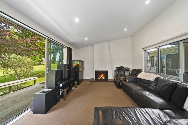 Photo of property in 47 Lisland Drive, Kinloch, Taupo, 3377