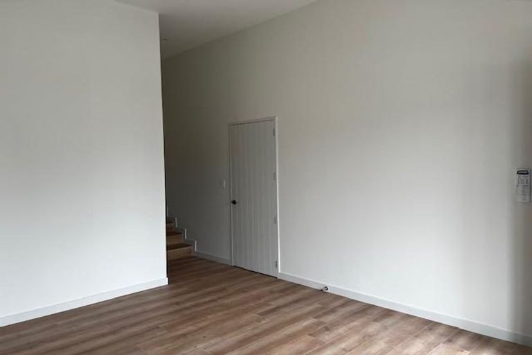 Photo of property in 35 Clara Road, Silverdale, 0932