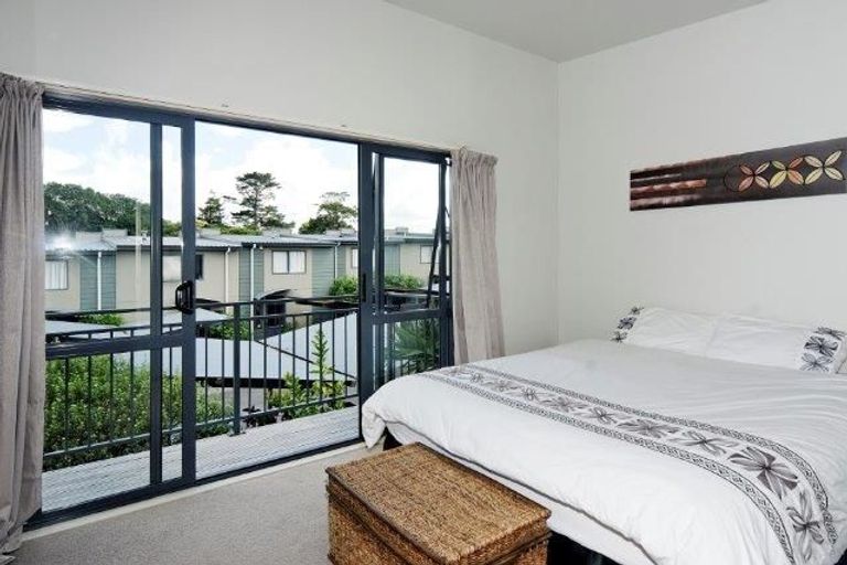 Photo of property in 19/8 Soljak Place, Mount Albert, Auckland, 1025
