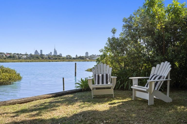 Photo of property in 49 Ngataringa Road, Devonport, Auckland, 0624