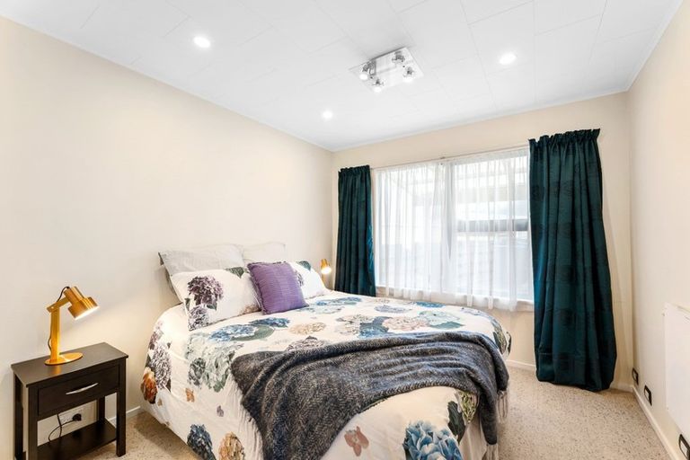 Photo of property in 43 Brightwater Crescent, Totara Park, Upper Hutt, 5018