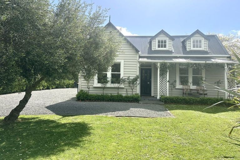 Photo of property in 269 High Street North, Carterton, 5713