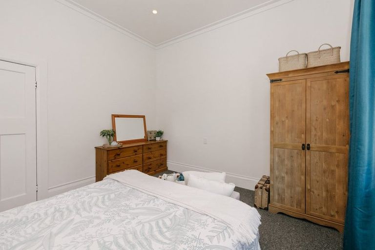 Photo of property in 40 Turitea Road, Fitzherbert, Palmerston North, 4472