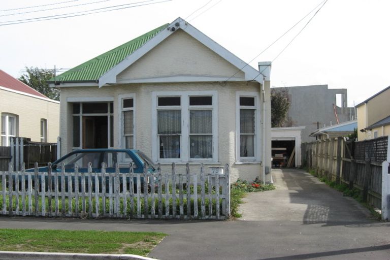 Photo of property in 79 Osborne Street, Waltham, Christchurch, 8011