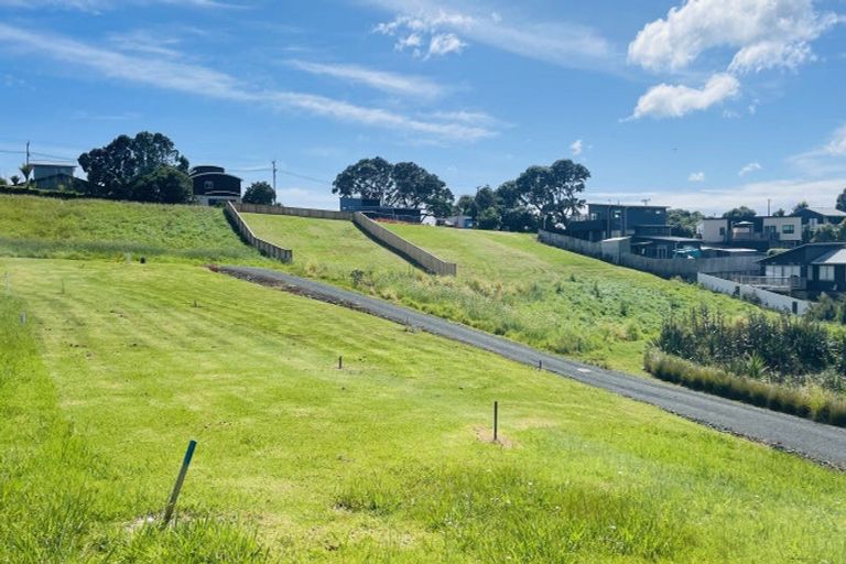 Photo of property in 10 Milky Way, Langs Beach, 0582