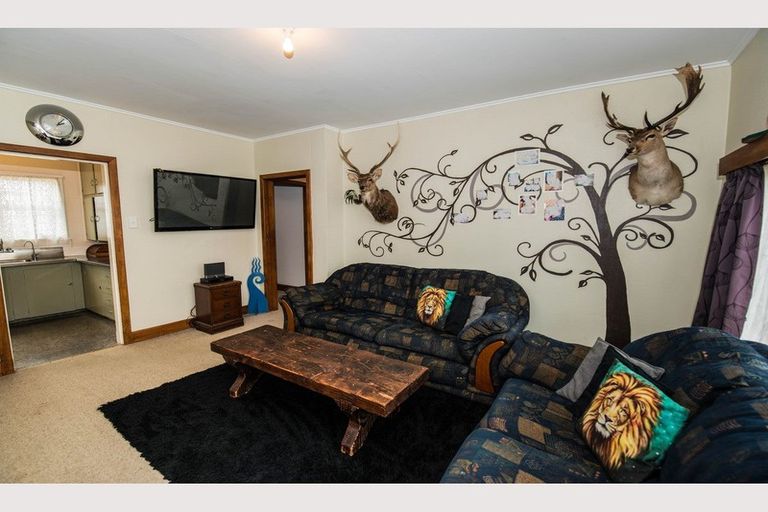 Photo of property in 15 Hukaroa Road, Raetihi, 4632