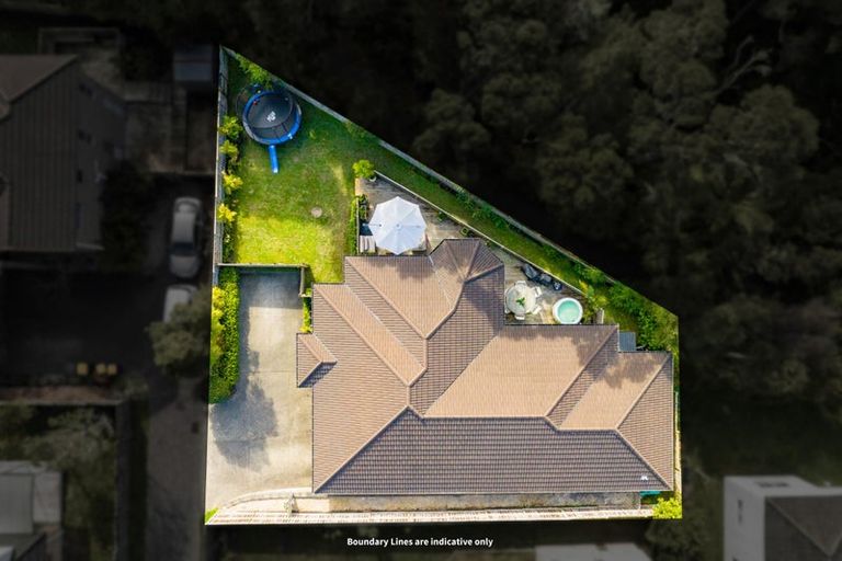 Photo of property in 16 Kunzea Place, Greenhithe, Auckland, 0632