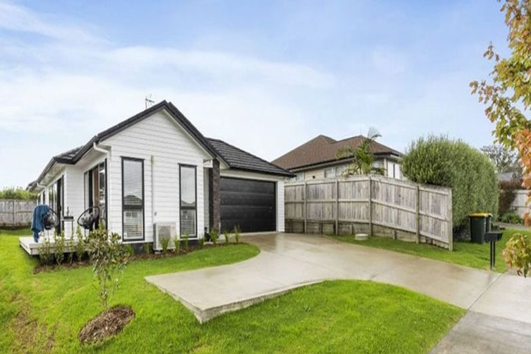 Photo of property in 3 Tilly Lane, Huapai, Kumeu, 0810