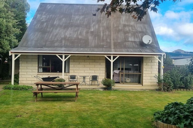 Photo of property in 11 Cedar Crescent, Mosgiel, 9024