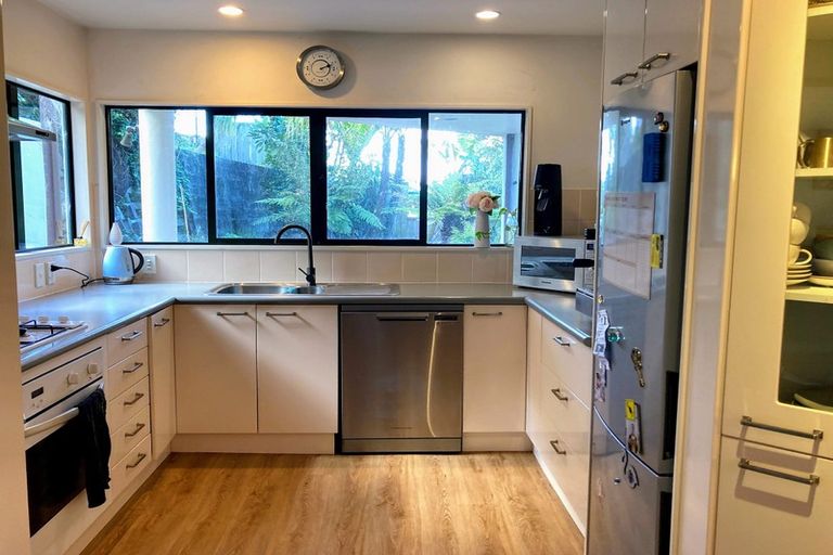 Photo of property in 1/3 Inga Road, Milford, Auckland, 0620