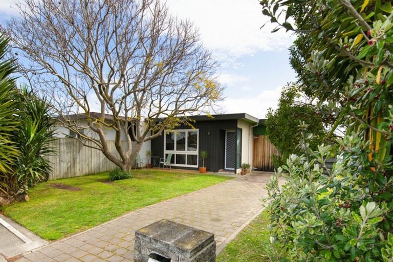 Photo of property in 91 Riverbend Road, Onekawa, Napier, 4110