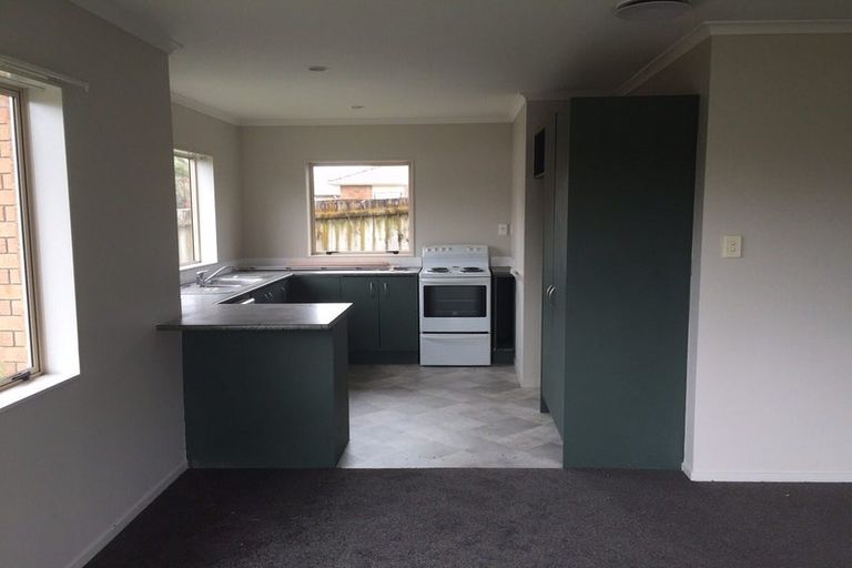 Photo of property in 20 Liddesdale Place, Papakura, 2110