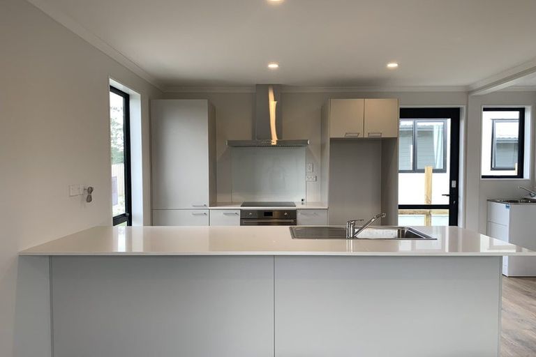 Photo of property in 10b Rosier Road, Glen Eden, Auckland, 0602