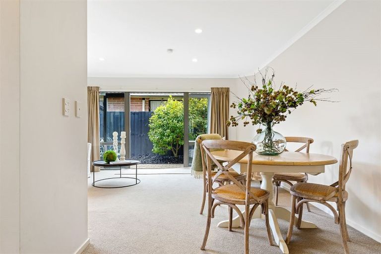 Photo of property in 4/67 Brockworth Place, Riccarton, Christchurch, 8011