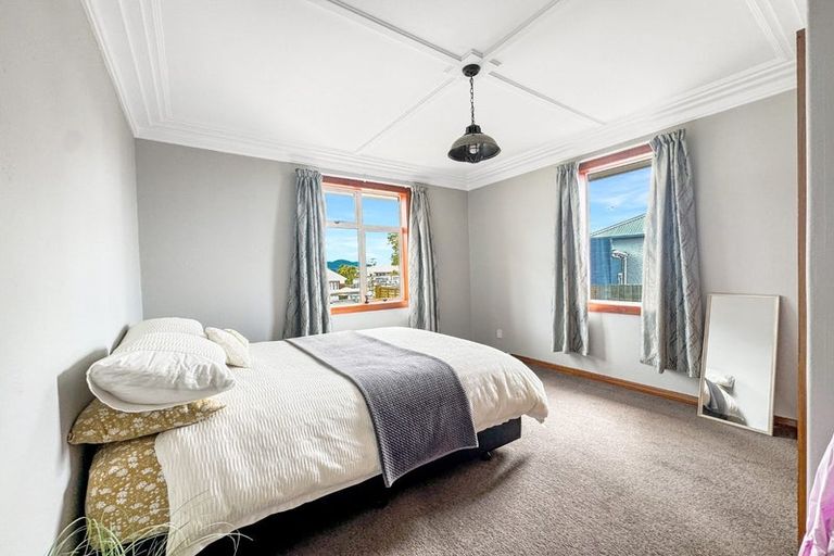Photo of property in 29 Mornington Road, Balaclava, Dunedin, 9011