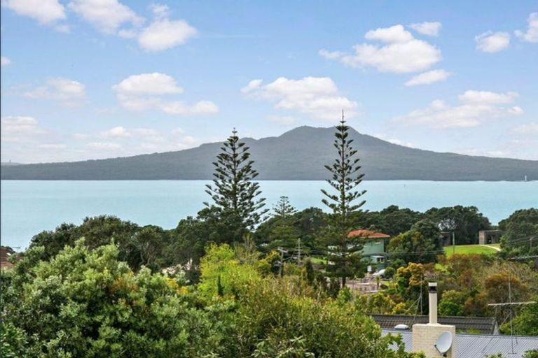 Photo of property in 134 Beach Road, Castor Bay, Auckland, 0620