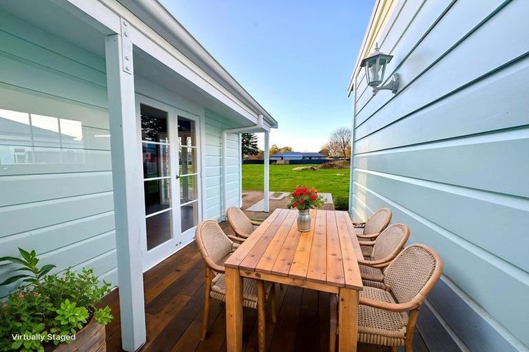 Photo of property in 14 Henderson Street, Otane, 4202