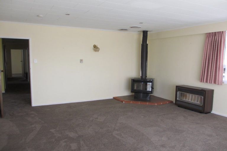 Photo of property in 110 Benmore Avenue, Cloverlea, Palmerston North, 4412