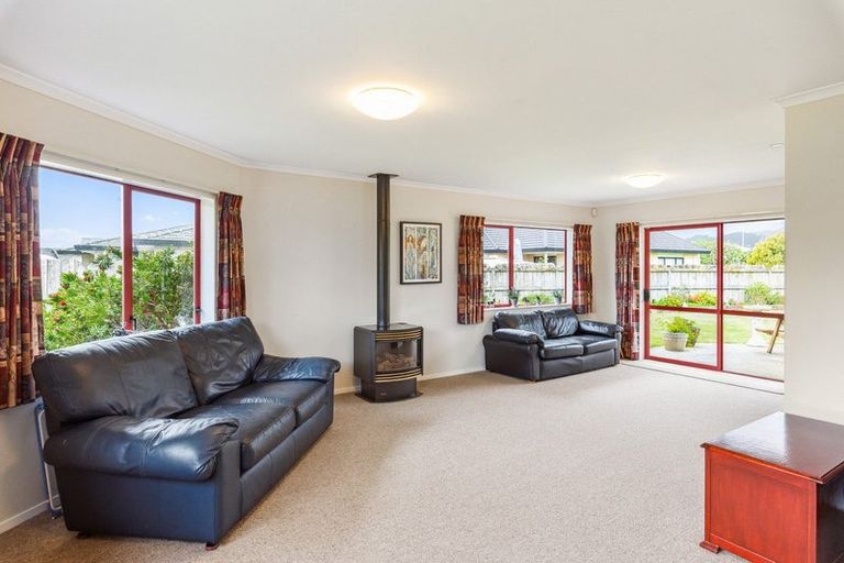 Photo of property in 15 San Priamo Place, Paraparaumu Beach, Paraparaumu, 5032