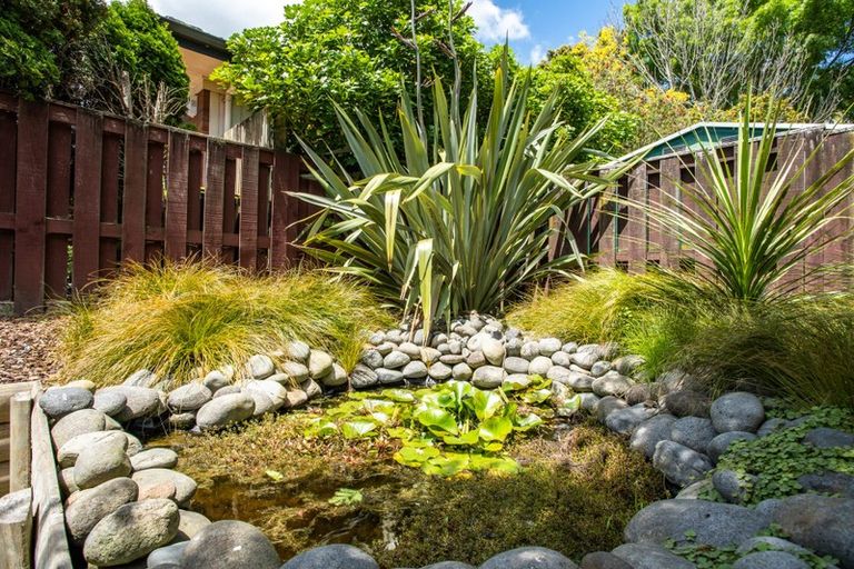 Photo of property in 2 Ashdown Place, Pahurehure, Papakura, 2113